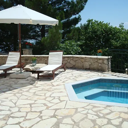 Merlot Village Aparthotel Kariá