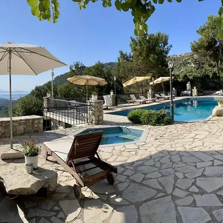Merlot Village Rental Properties Aparthotel